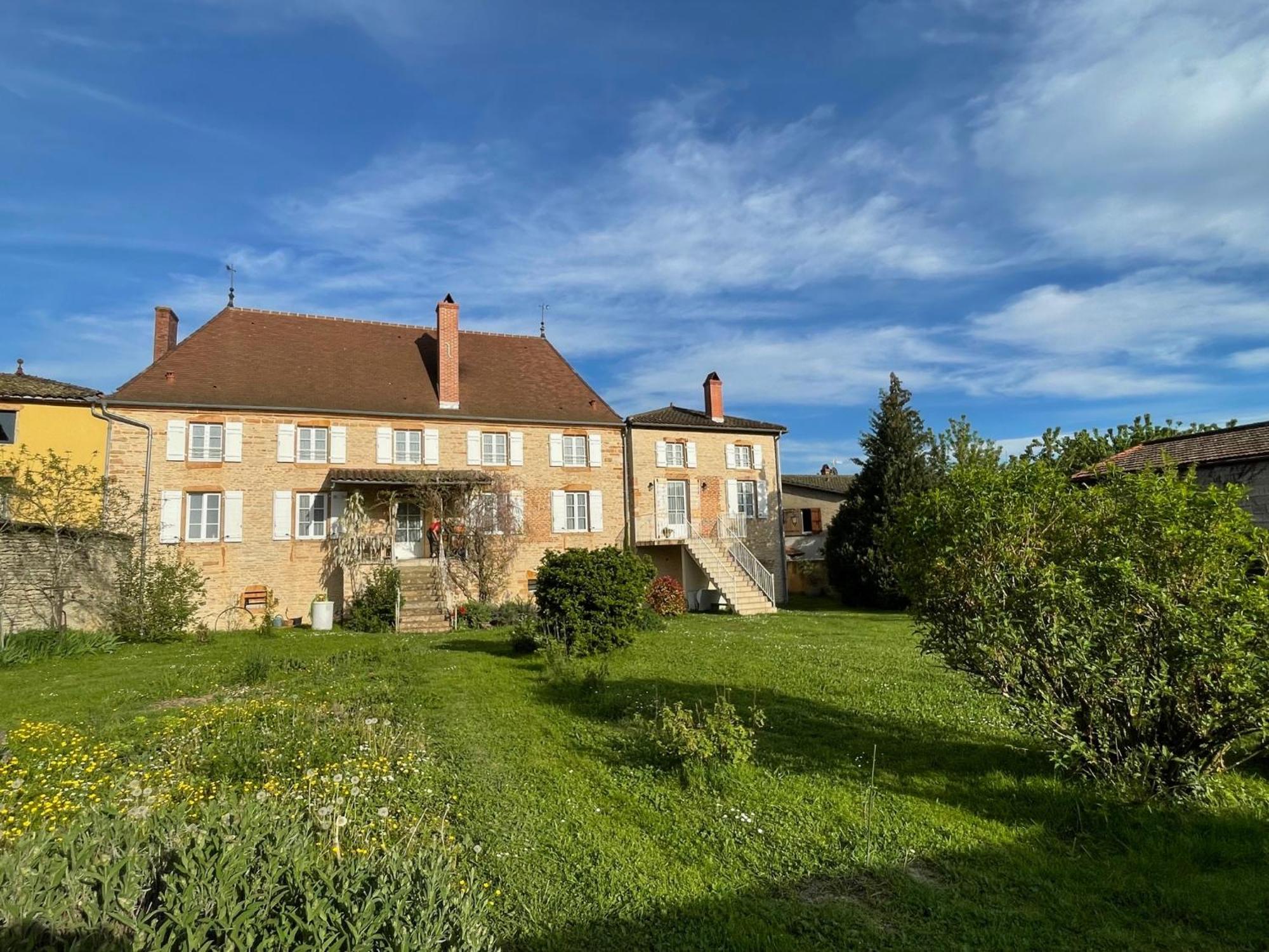 Le Logis D'Aze Bed & Breakfast Exterior photo